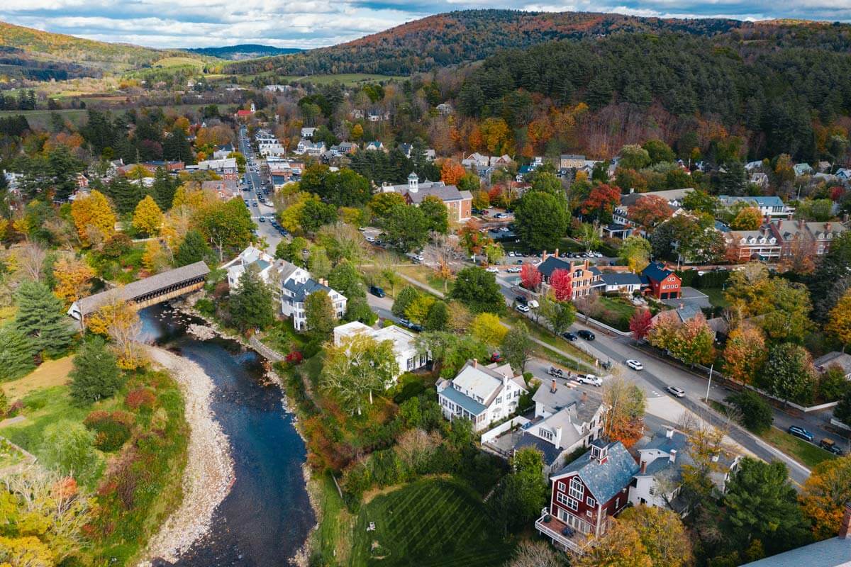 Autumn Vermont Travel Guide | Things to Do & Places to Visit in The Autumn 10 Woodstock Vermont